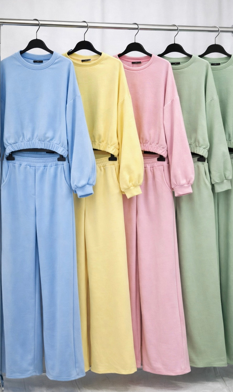 Dres z szerokimi nogawkami pastel